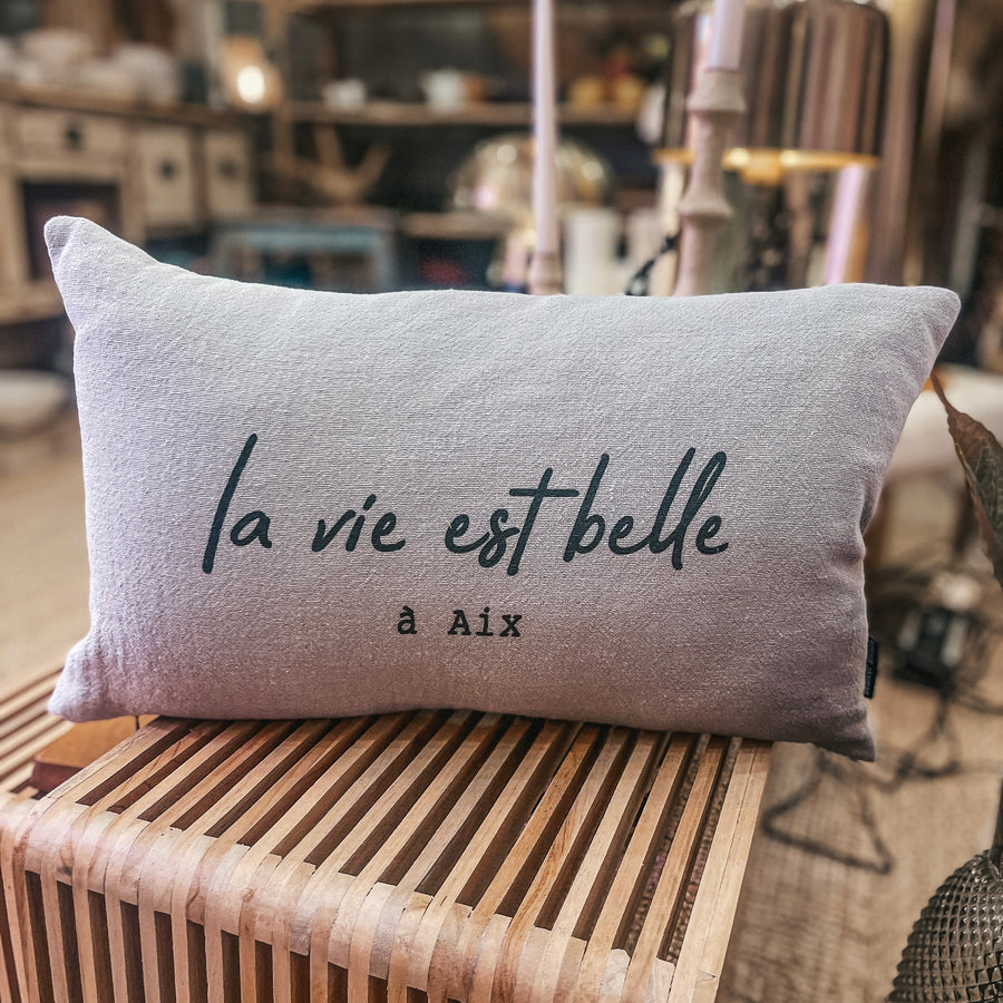 Coussin "La vie est belle à Aix" (plusieurs couleurs)