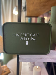 Plateau en liège "Un petit café Aixois" (plusieurs couleurs)