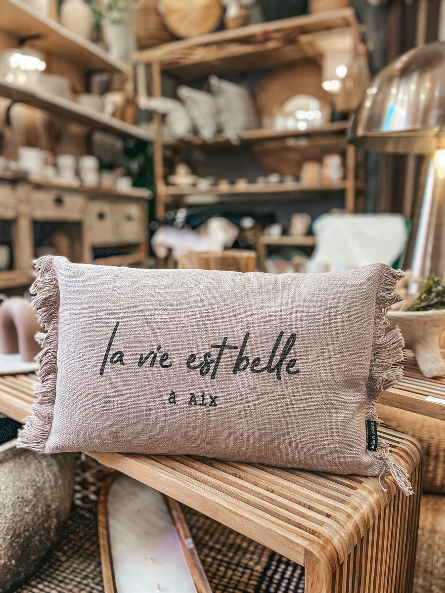 Coussin "La vie est belle à Aix" (plusieurs couleurs)